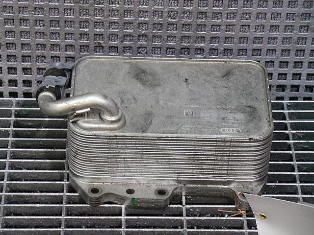 bontott VW AMAROK Olajhűtő