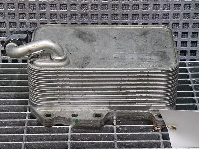 bontott VW AMAROK Olajhűtő