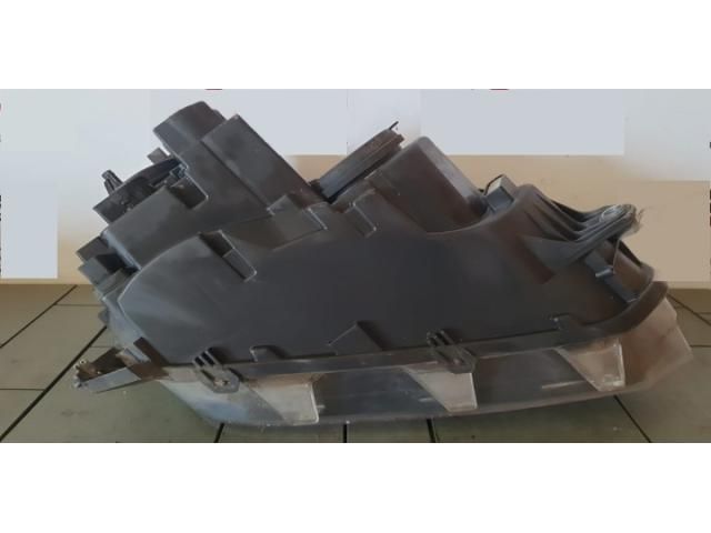 bontott VW AMAROK Bal Fényszóró