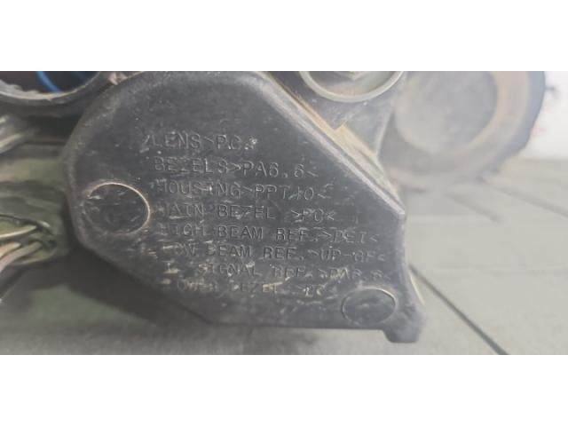 bontott VW AMAROK Bal Fényszóró