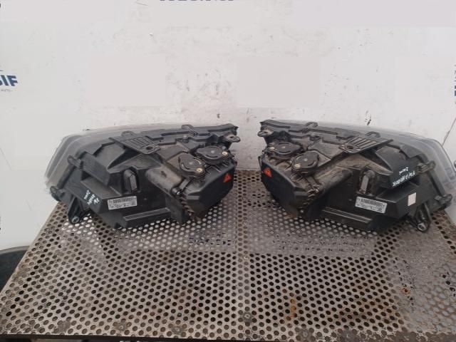 bontott VW AMAROK Bal Ledes Fényszóró