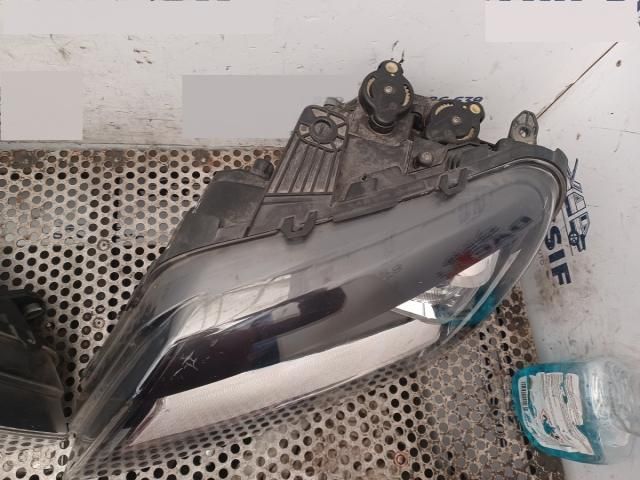 bontott VW AMAROK Bal Ledes Fényszóró