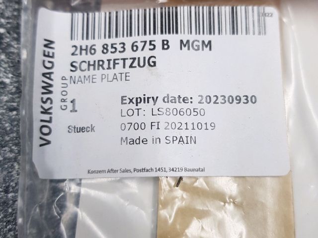 bontott VW AMAROK Hátsó Embléma