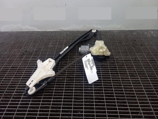 bontott VW AMAROK Jobb hátsó Ablakemelő Szerkezet (Elektromos)