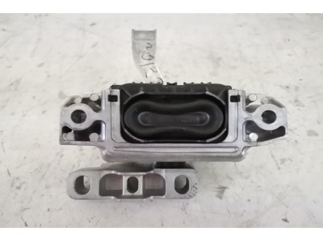 bontott VW ARTEON Motor Tartó Bak (Pozíciófüggetlen)