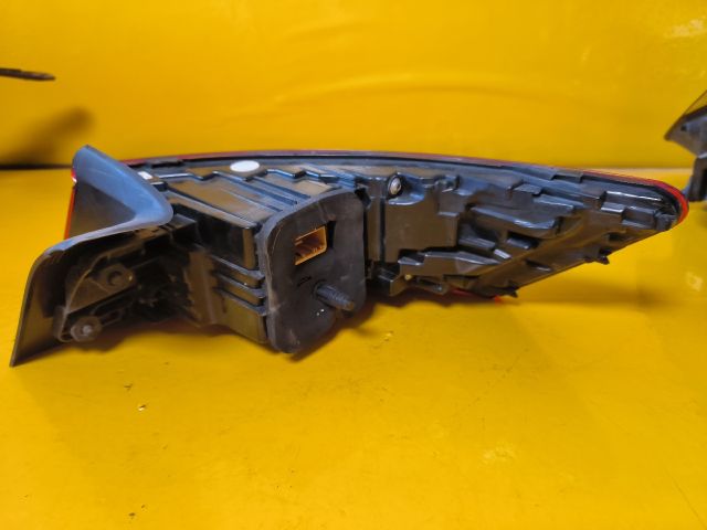 bontott VW ARTEON Bal Hátsó Lámpa