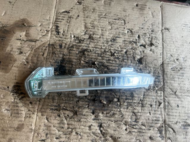 bontott VW ARTEON Bal Visszapillantó Tükör Irányjelző