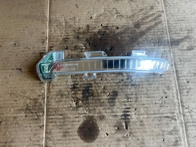 bontott VW ARTEON Bal Visszapillantó Tükör Irányjelző