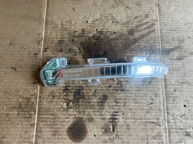 bontott VW ARTEON Bal Visszapillantó Tükör Irányjelző