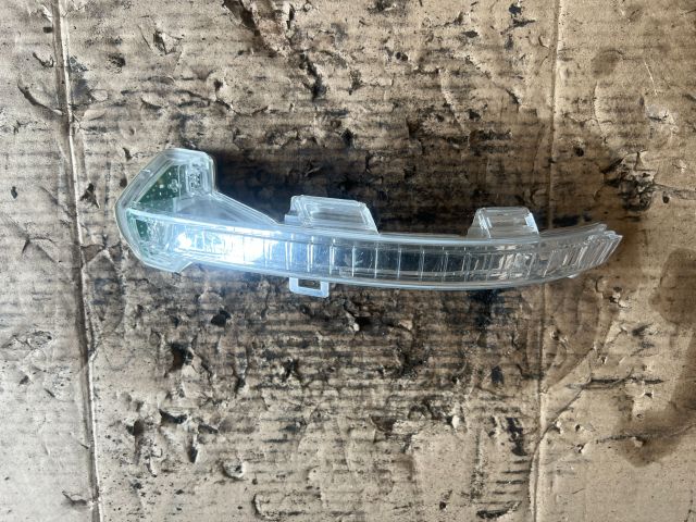 bontott VW ARTEON Bal Visszapillantó Tükör Irányjelző