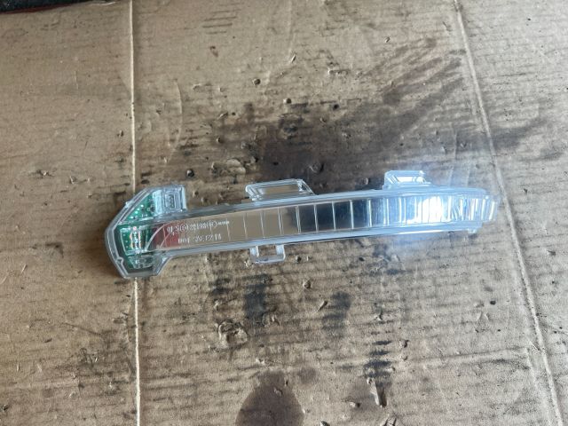 bontott VW ARTEON Bal Visszapillantó Tükör Irányjelző