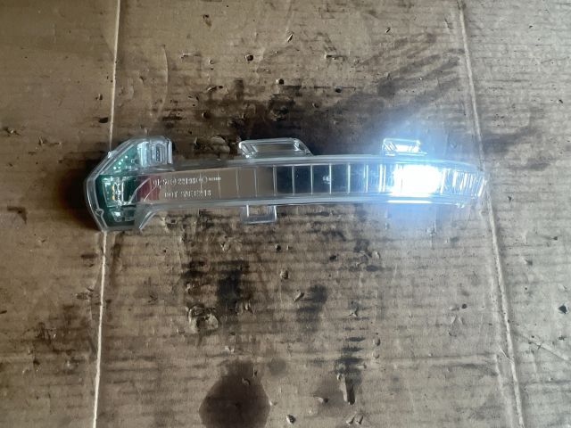 bontott VW ARTEON Bal Visszapillantó Tükör Irányjelző