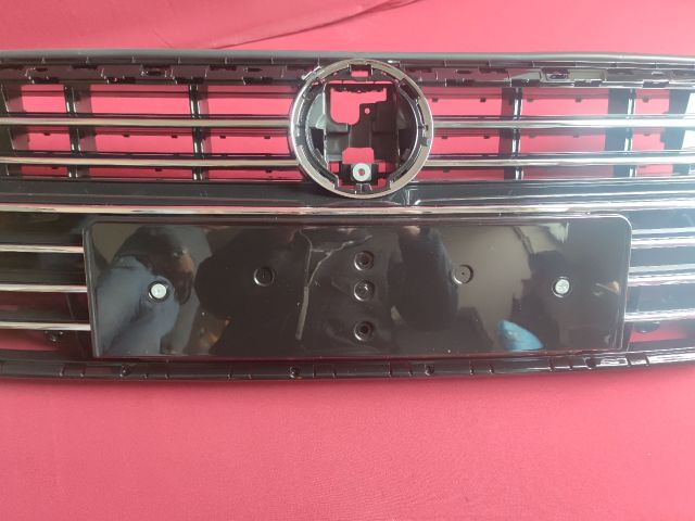 bontott VW ARTEON Hűtőrács