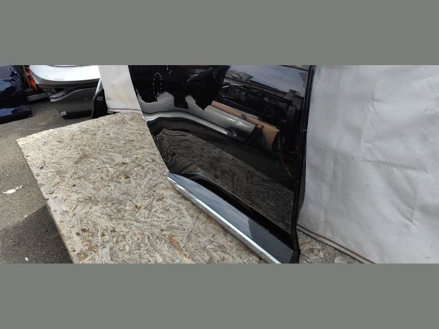 bontott VW ARTEON Jobb hátsó Ajtó (Üres lemez)