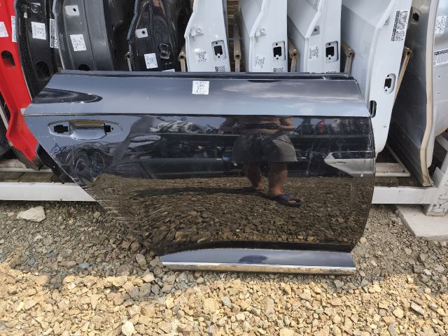 bontott VW ARTEON Jobb hátsó Ajtó (Üres lemez)