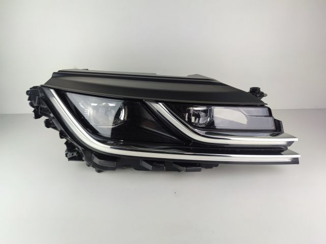 bontott VW ARTEON Jobb Ledes Fényszóró