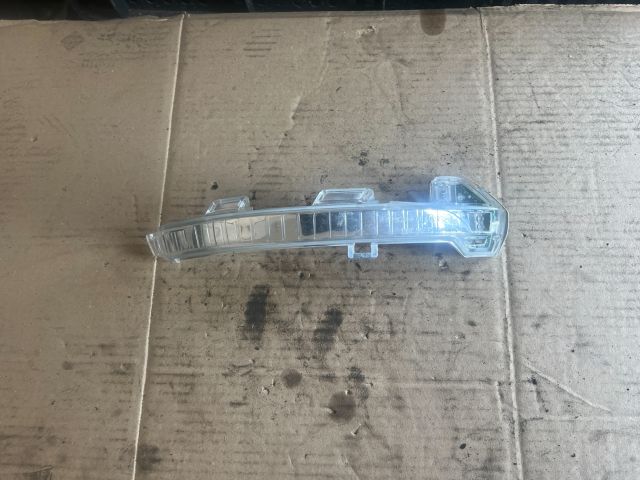 bontott VW ARTEON Jobb Visszapillantó Tükör Irányjelző