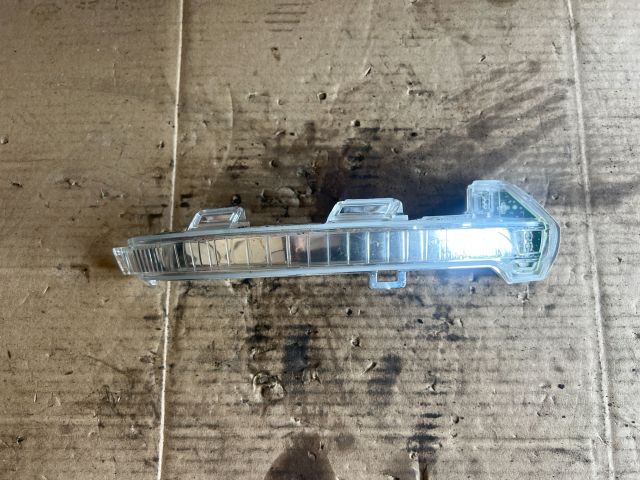 bontott VW ARTEON Jobb Visszapillantó Tükör Irányjelző