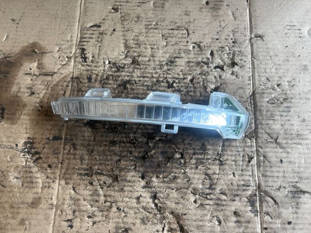 bontott VW ARTEON Jobb Visszapillantó Tükör Irányjelző