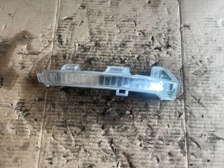 bontott VW ARTEON Jobb Visszapillantó Tükör Irányjelző