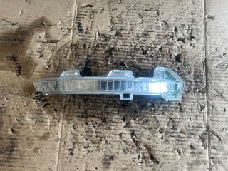 bontott VW ARTEON Jobb Visszapillantó Tükör Irányjelző