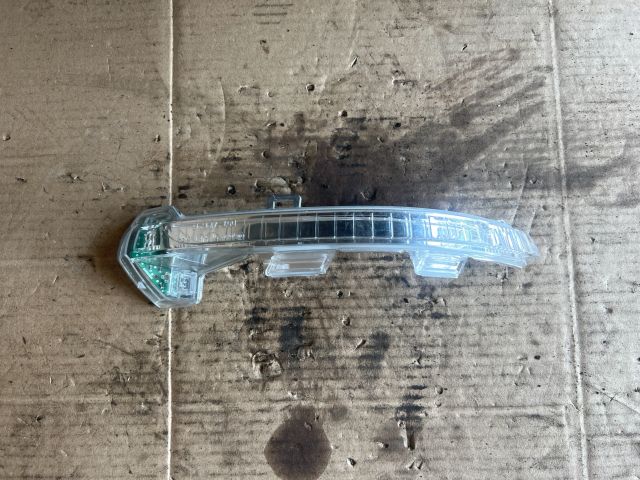 bontott VW ARTEON Jobb Visszapillantó Tükör Irányjelző