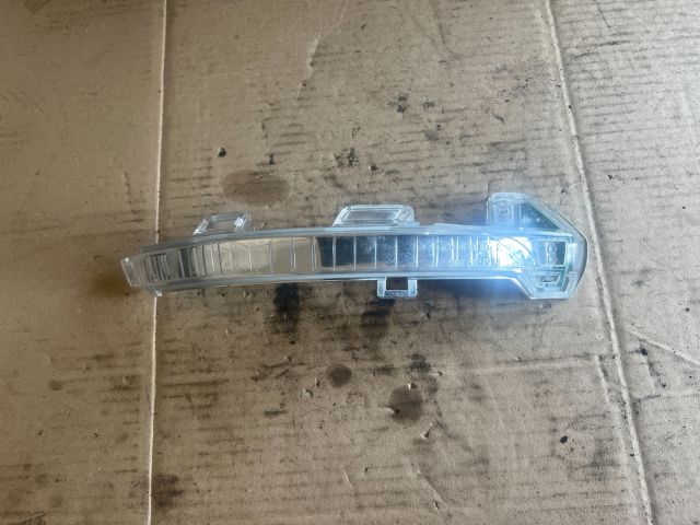 bontott VW ARTEON Jobb Visszapillantó Tükör Irányjelző