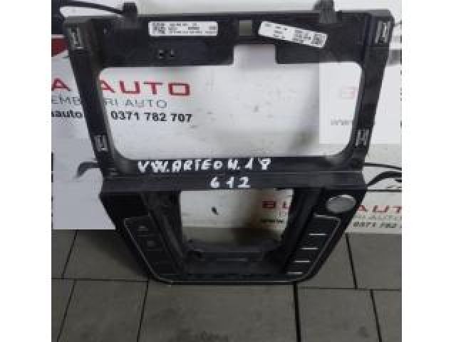 bontott VW ARTEON Középkonzol Keret