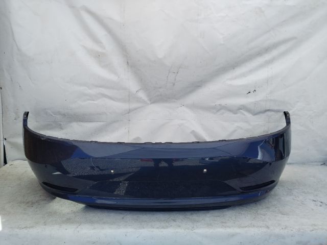 bontott VW BEETLE Hátsó Lökhárító (Üresen)