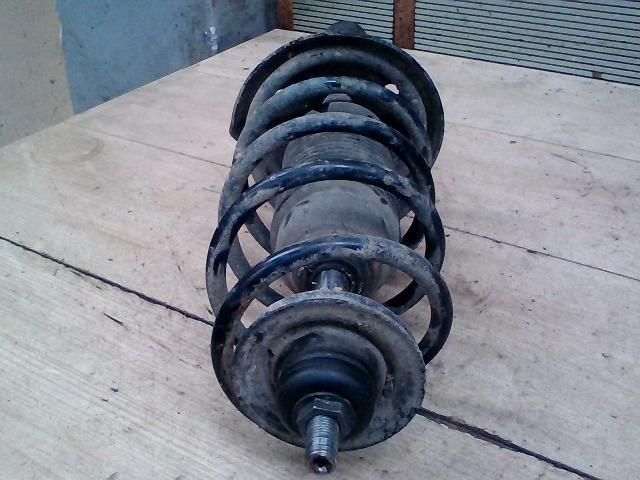 bontott VW BORA Bal első Gólyaláb (Lengécsillapító, Rugó)