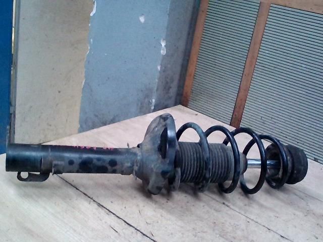 bontott VW BORA Jobb első Gólyaláb (Lengécsillapító, Rugó)