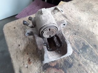 bontott VW BORA Jobb hátsó Féknyereg Munkahengerrel