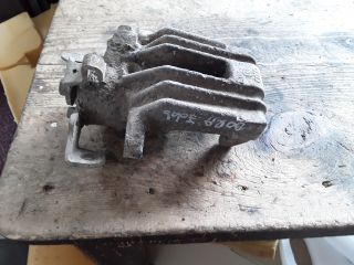 bontott VW BORA Jobb hátsó Féknyereg Munkahengerrel