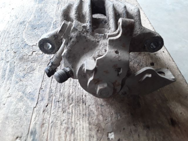 bontott VW BORA Jobb hátsó Féknyereg Munkahengerrel