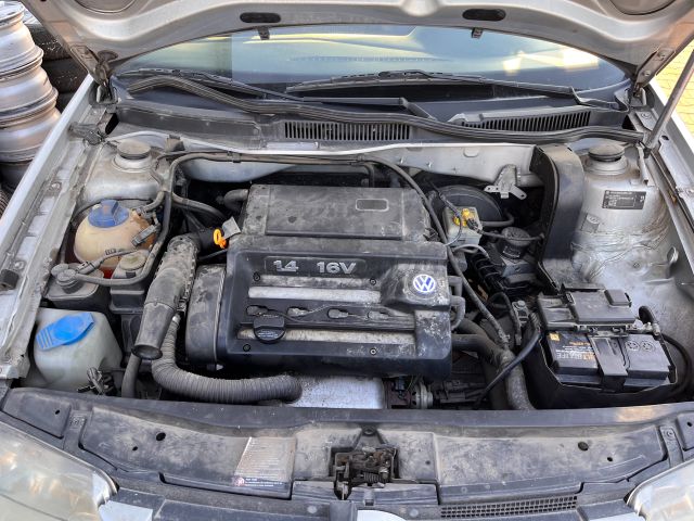 bontott VW BORA Motor Tartó Bak Jobb