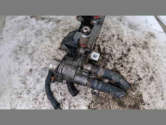 bontott VW BORA Porlasztó Sor / Híd