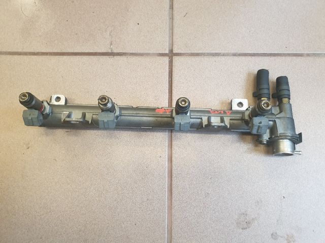 bontott VW BORA Porlasztó Sor / Híd