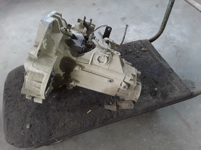 bontott VW BORA Váltó (Mechanikus)