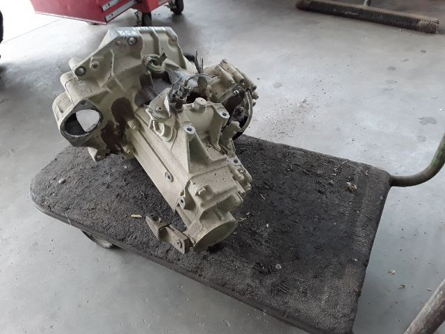 bontott VW BORA Váltó (Mechanikus)