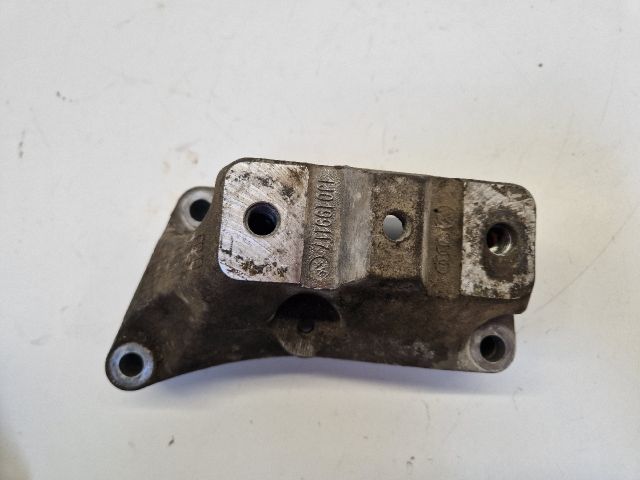 bontott VW BORA Váltó Tartó Bak (Pozíciófüggetlen)