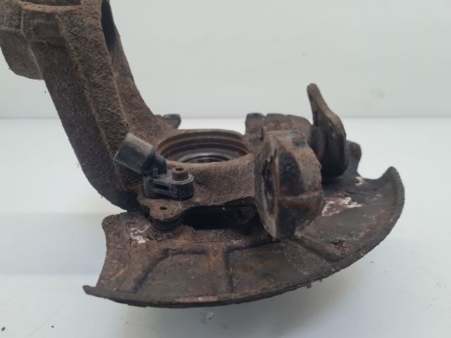 bontott VW BORA Bal első Csonkállvány Kerékaggyal