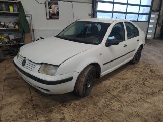 bontott VW BORA Biztosítéktábla Motortér