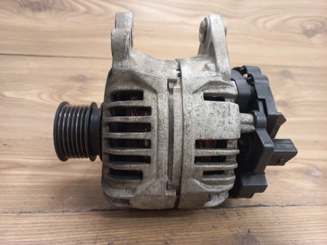 bontott VW BORA Generátor