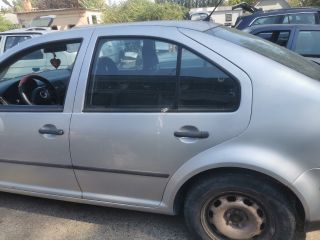 bontott VW BORA Jobb első Csonkállvány Kerékaggyal