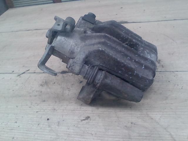 bontott VW BORA Jobb hátsó Féknyereg Munkahengerrel