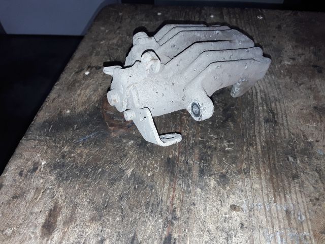 bontott VW BORA Jobb hátsó Féknyereg Munkahengerrel