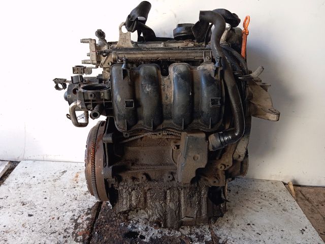 bontott VW BORA Motor (Fűzött blokk hengerfejjel)