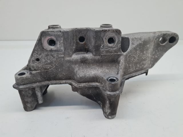 bontott VW BORA Motor Tartó Bak (Fém)