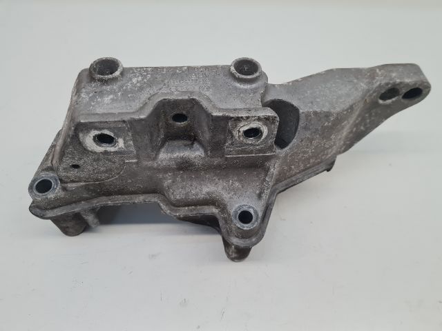 bontott VW BORA Motor Tartó Bak (Fém)
