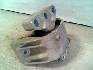 bontott VW BORA Motor Tartó Bak Jobb